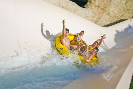 Mekong Rapids Tobogán de neumáticos gigante de agua Siam Park Tenerife